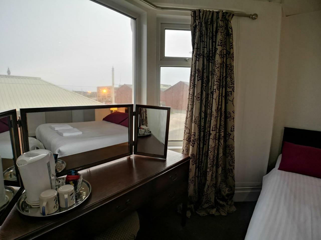 The Hopton Hotel Blackpool Exterior foto